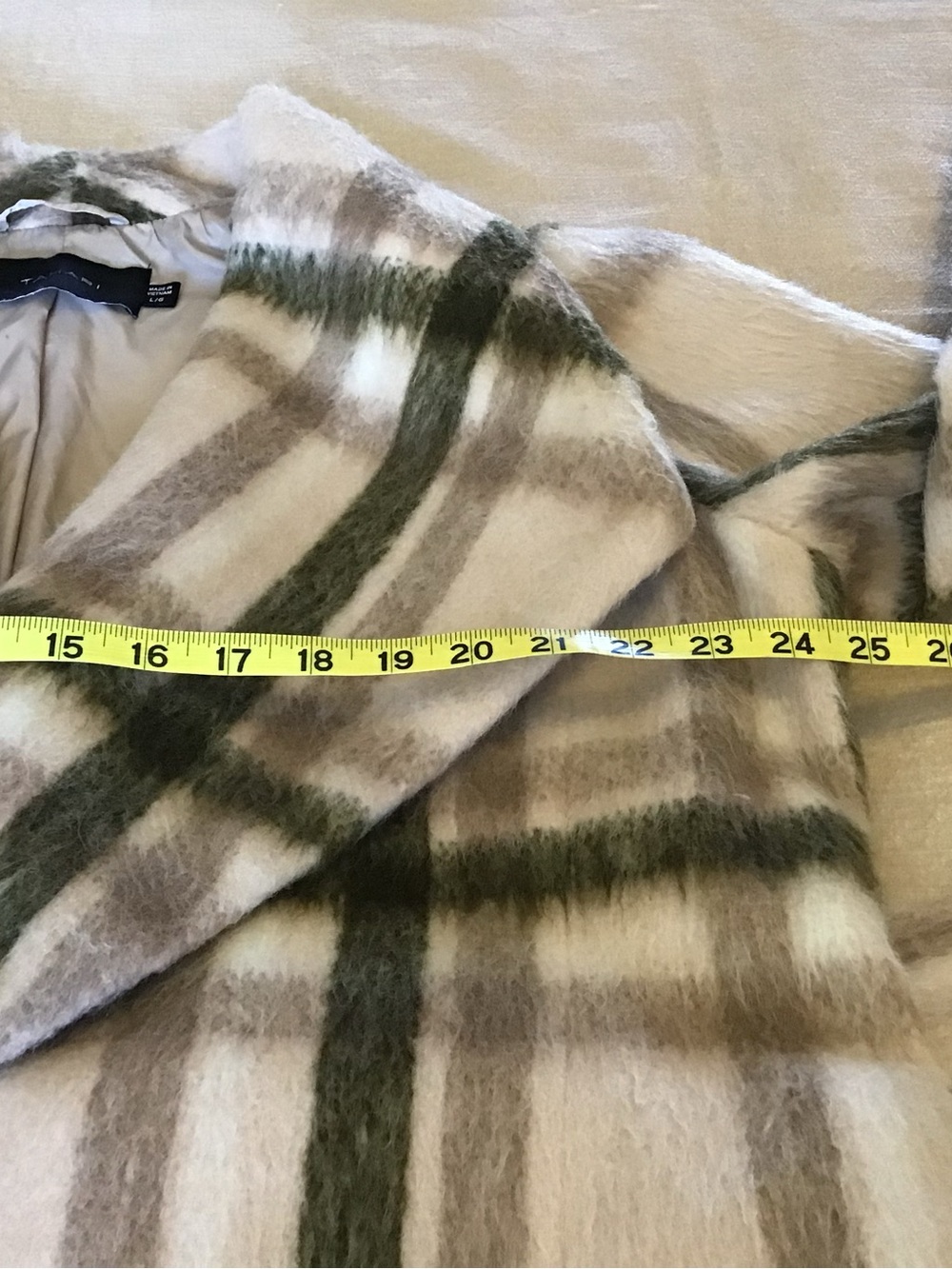 Cozy Plaid Belted Mohair-Blend Coat in Cream & Olive - Picture 5 of 12